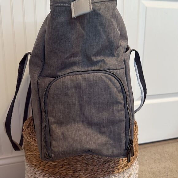 Yarwa Diaper Bag with Striped Handles - Excellent Condition - Picture 5 of 13